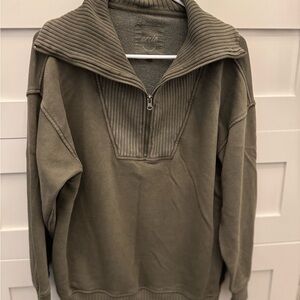 Aerie women’s XS olive Green 1/4 zip oversized Pullover sweatshirts